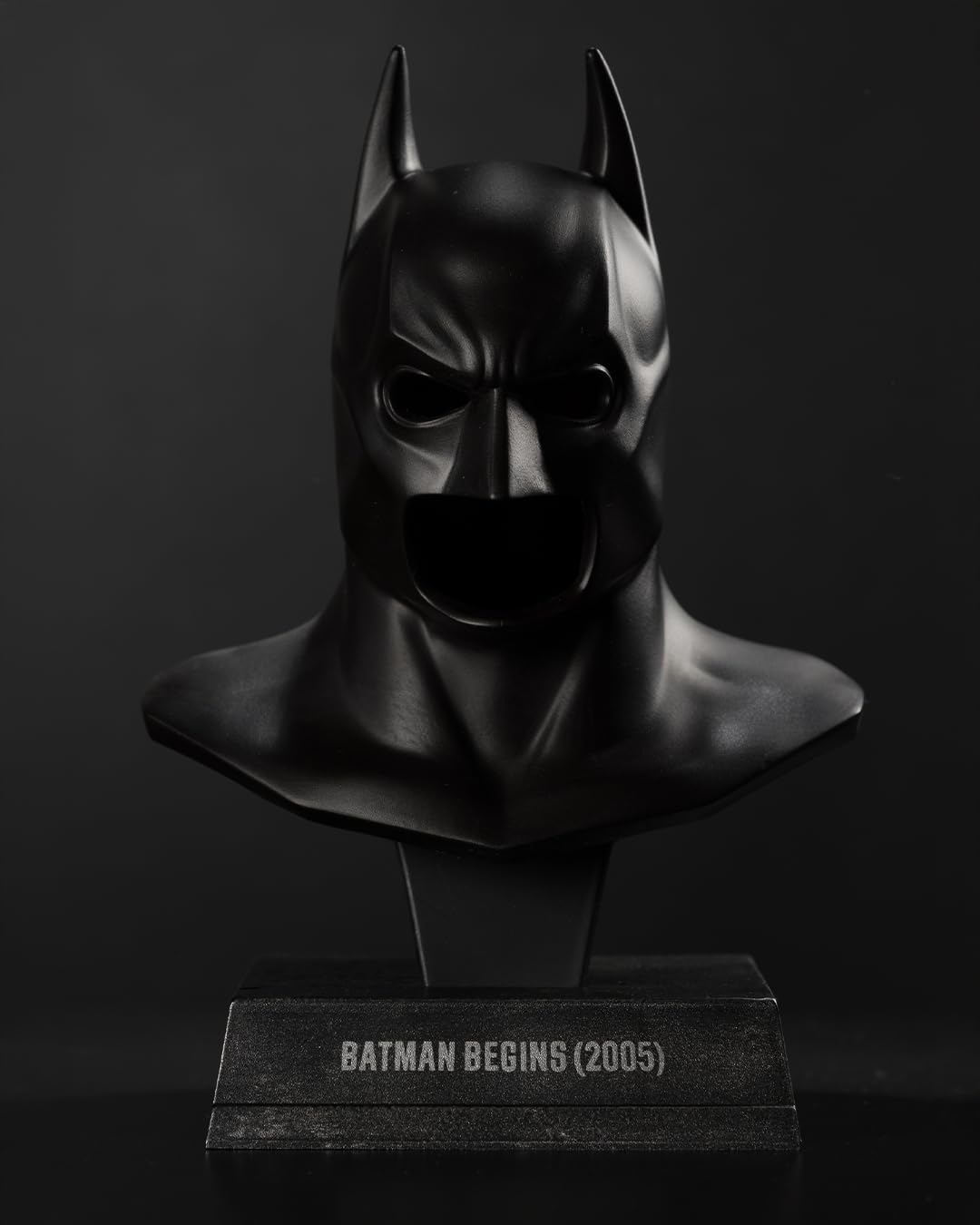 Batman Begins Cowl  - Original McFarlane - Statue Decor